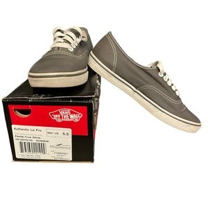 Authentic gray Lo Pro Vans  Shows size 5.5 M/7.5 W